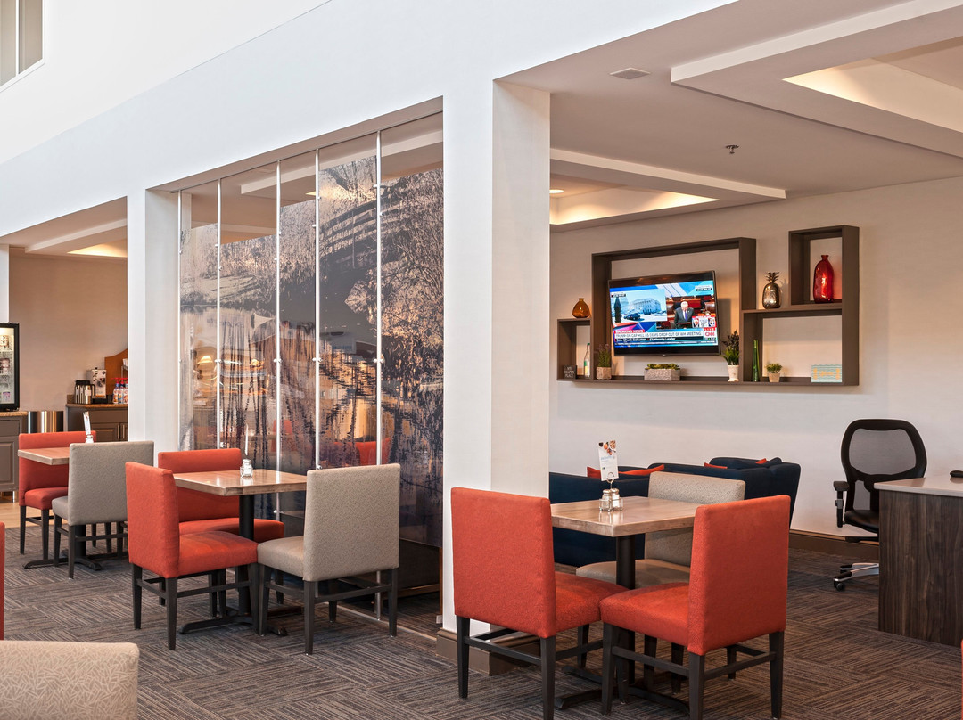 Holiday Inn Express & Suites Chanhassen By IHG主图