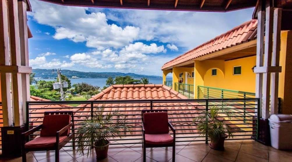 Altamont West Hotel主图