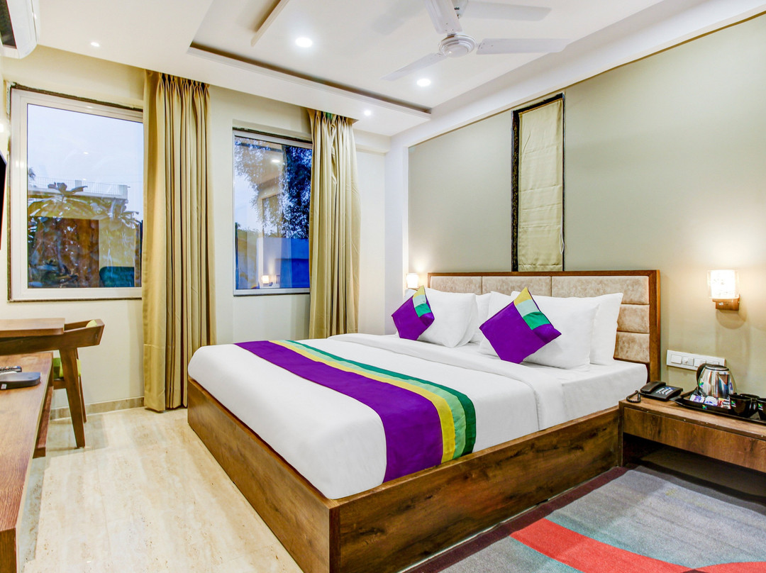 Treebo The Pavilion, Railway Station