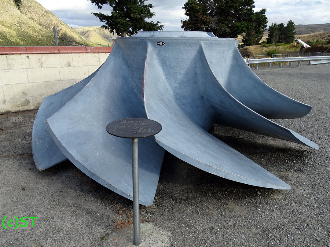 Waitaki Hydro Station Lookout景点图片