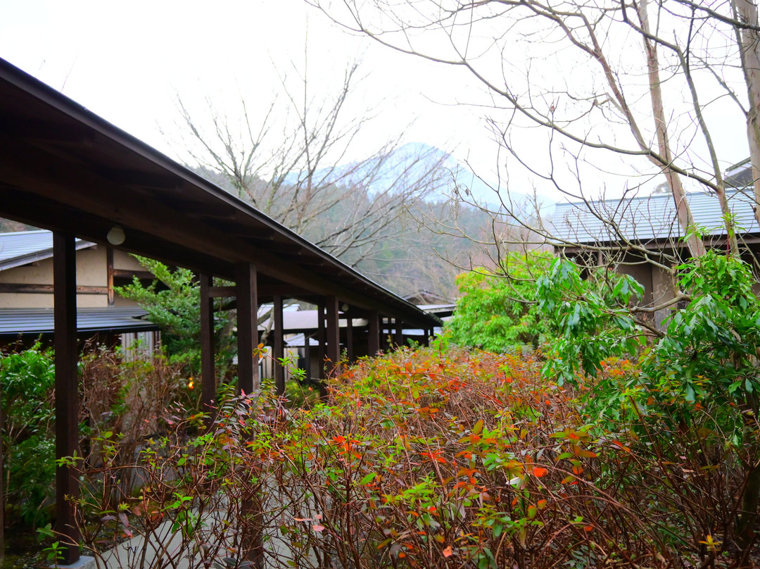 汤布院 月灯庵主图