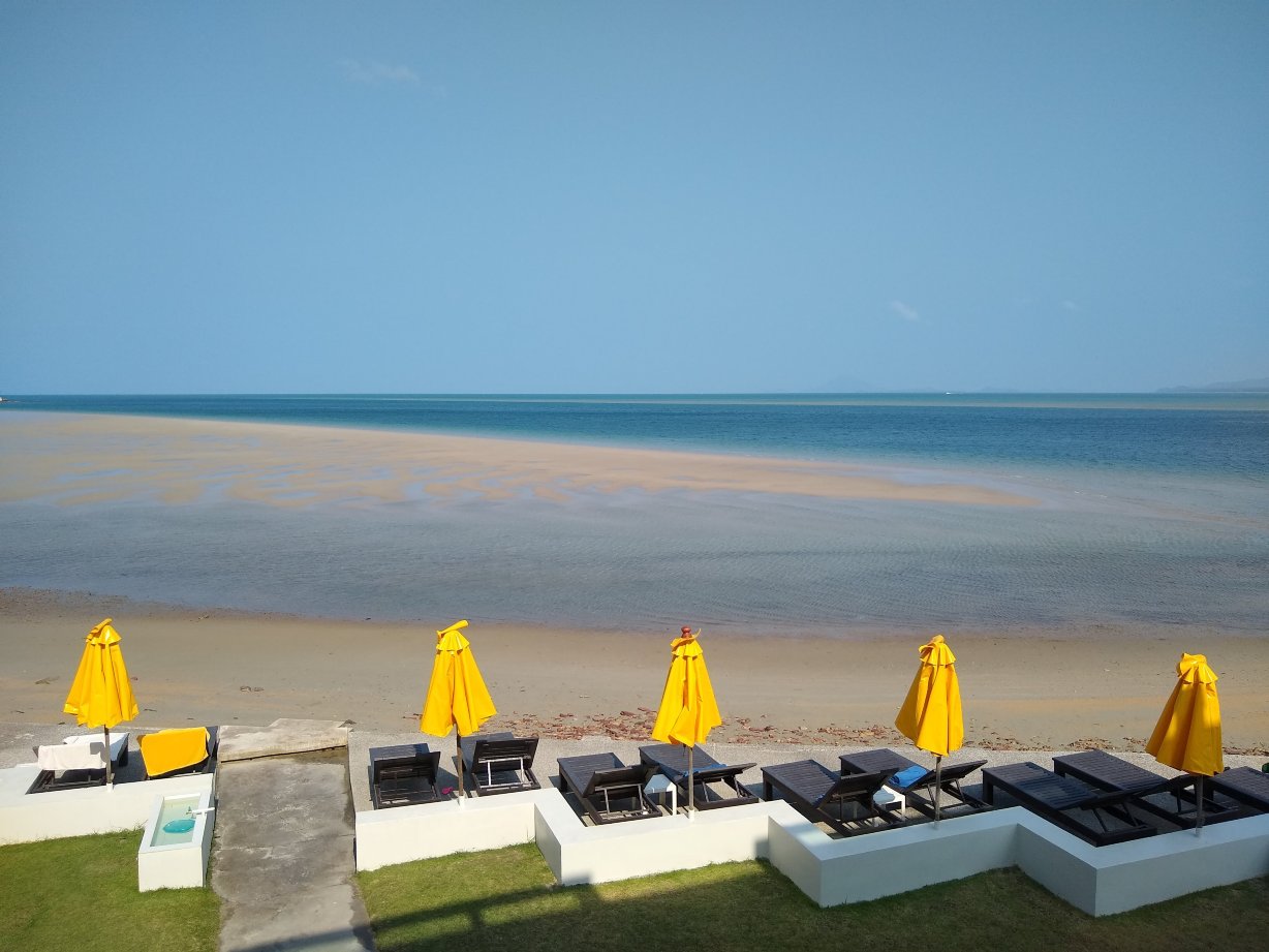 兰塔普拉海滩度假村-泳池