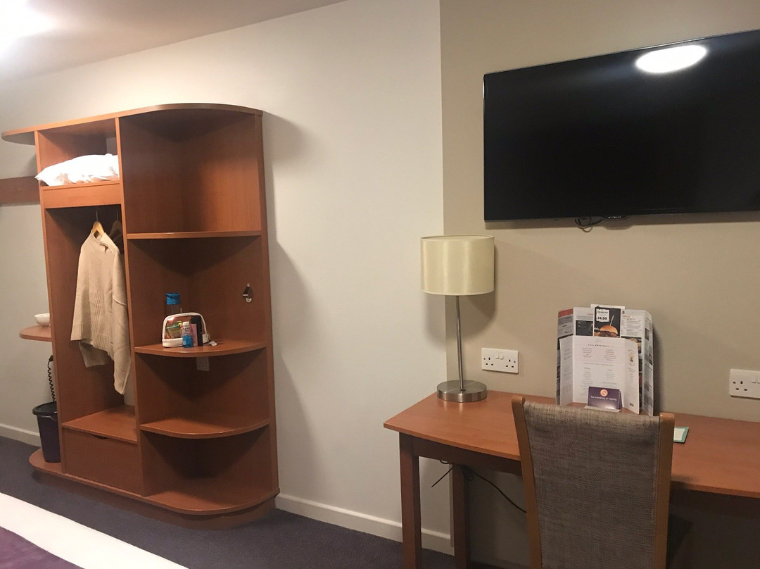 Premier Inn Sandhurst主图