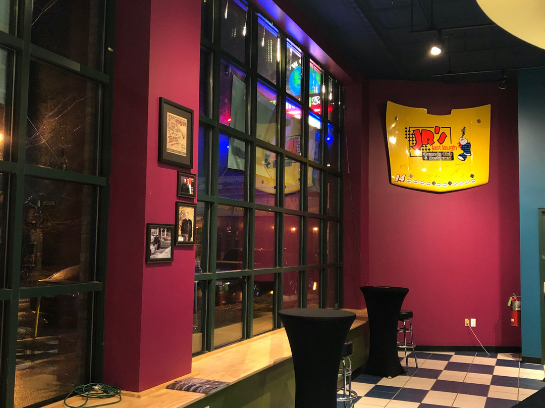 Jr's Last Laugh Comedy Club & Restaurant-伊利必去景点