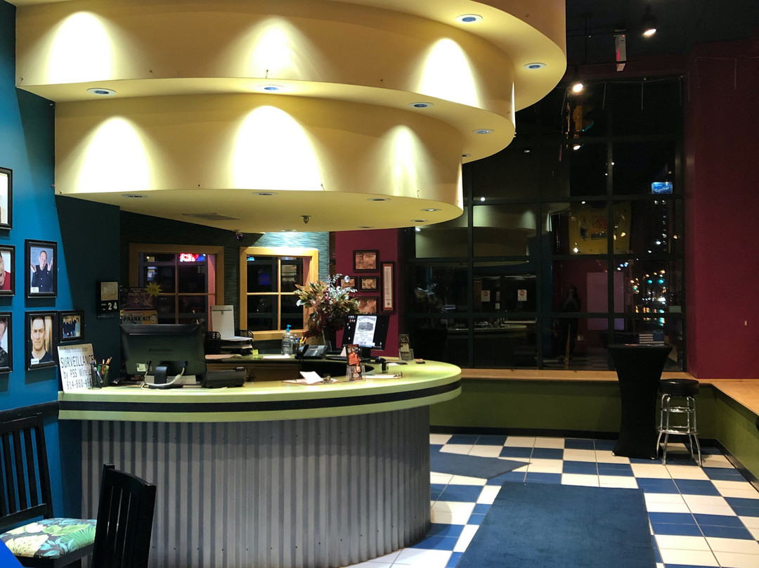 Jr's Last Laugh Comedy Club & Restaurant-伊利必去景点