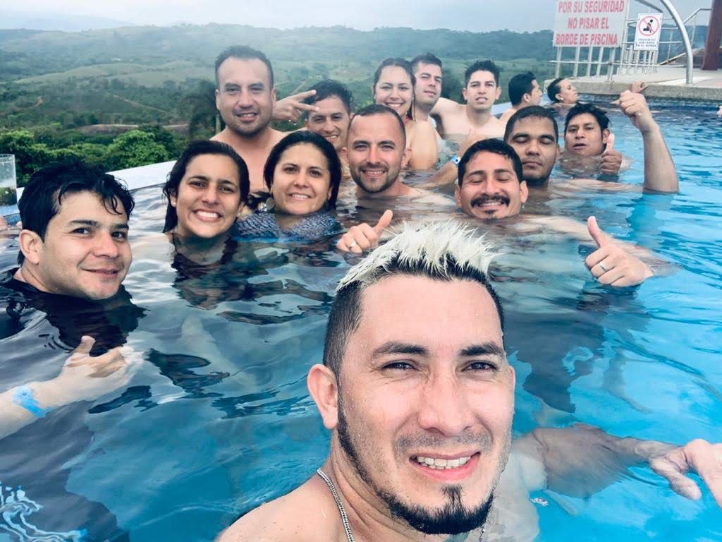 Hillary Nature Resort & Spa-泳池