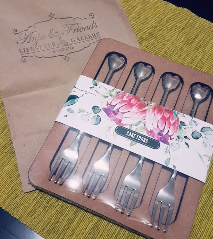 Anja & Friends-克拉伦斯必去景点