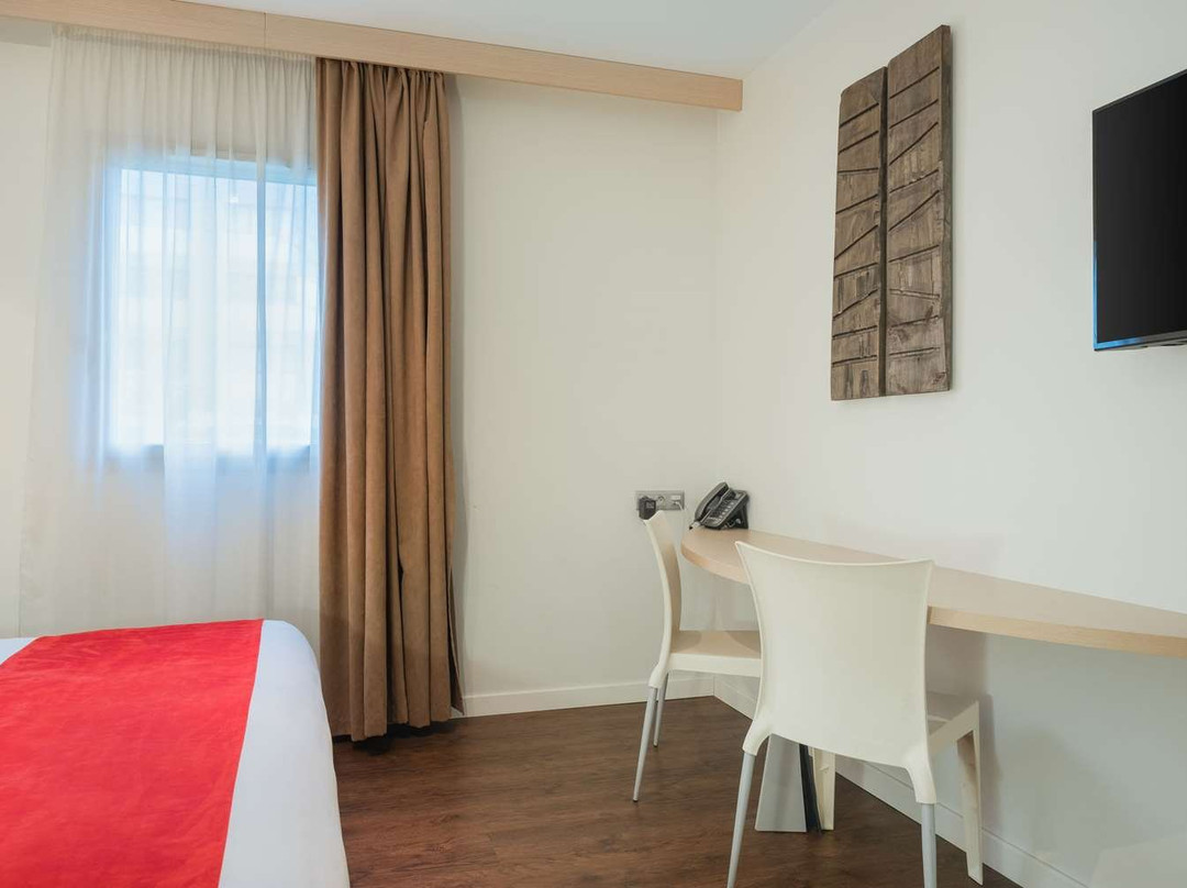 品质套房南特亚特兰蒂克酒店主图