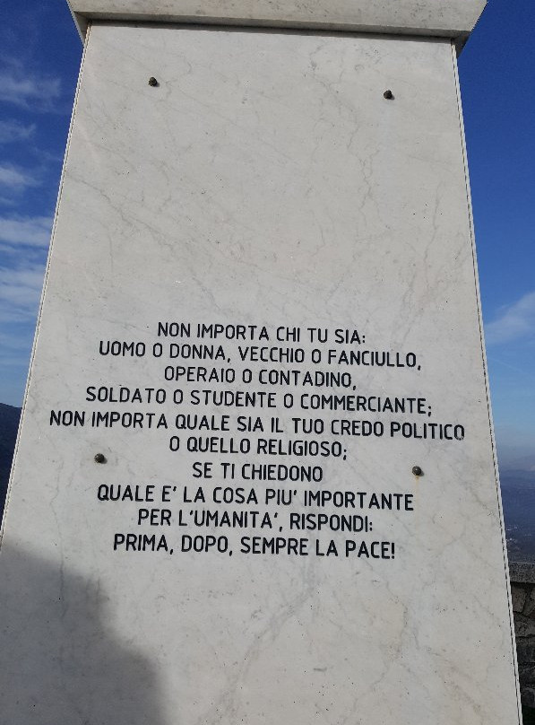 Monumento alla Mamma Ciociara-Castro dei Volsci必去景点