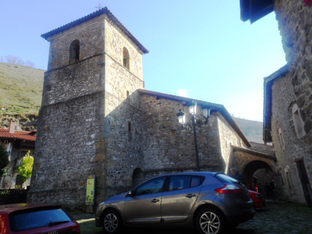 Iglesia de Santa Maria-Barcena Mayor必去景点