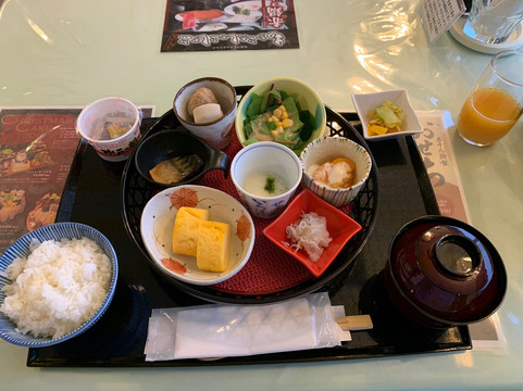 欧迷奇皇家酒店主图