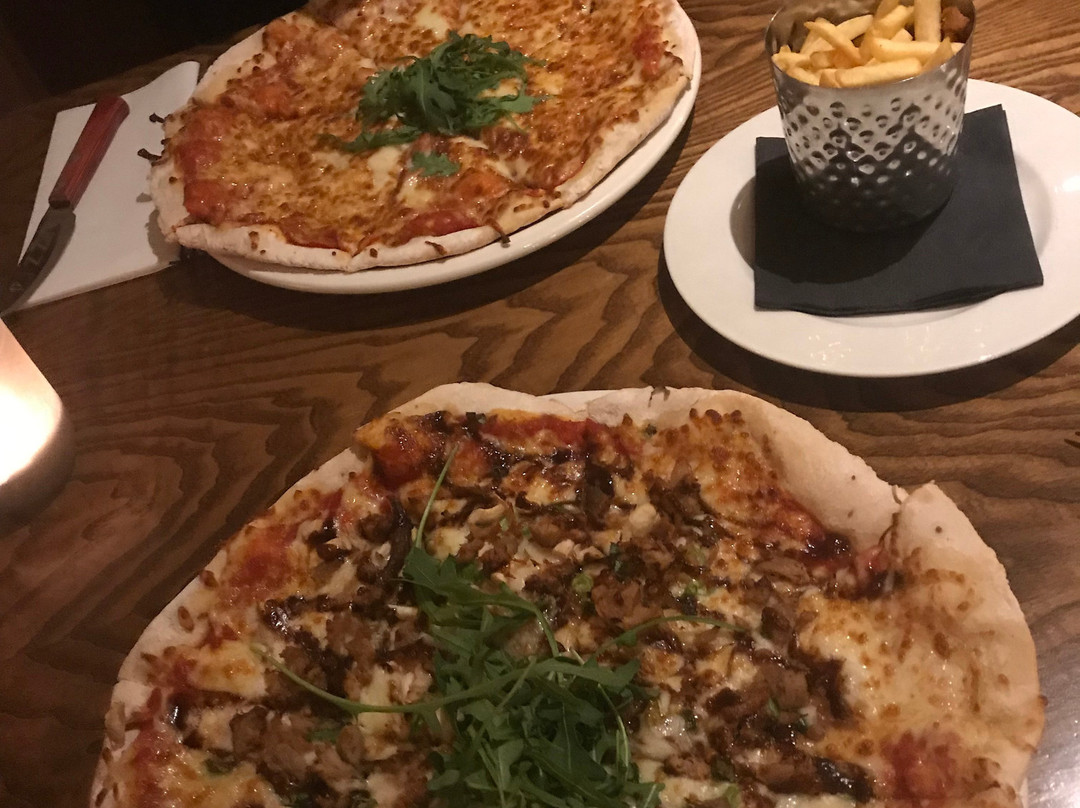 The Saracens Head主图