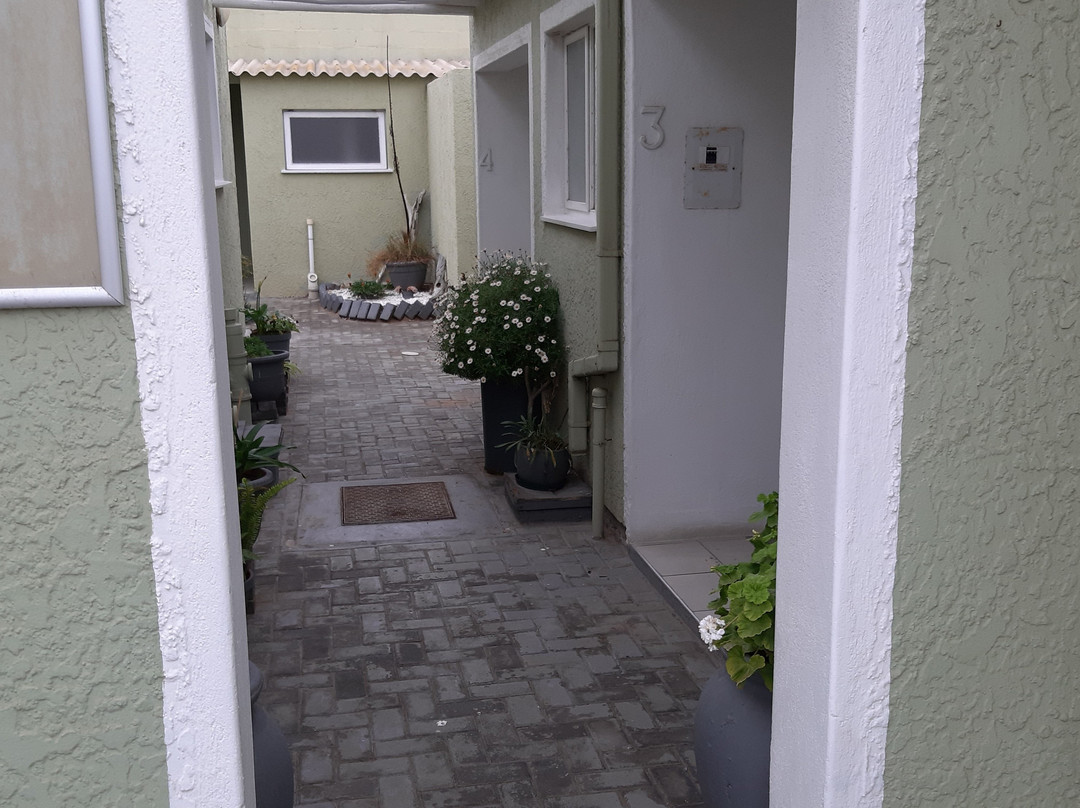 Pebble Stone House主图