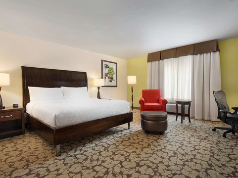 石溪希尔顿花园酒店主图