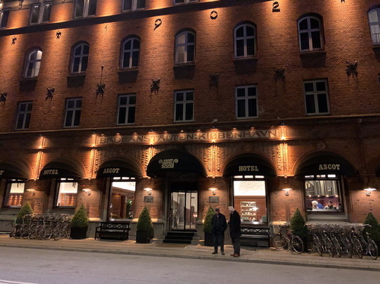 Ascot Hotel主图