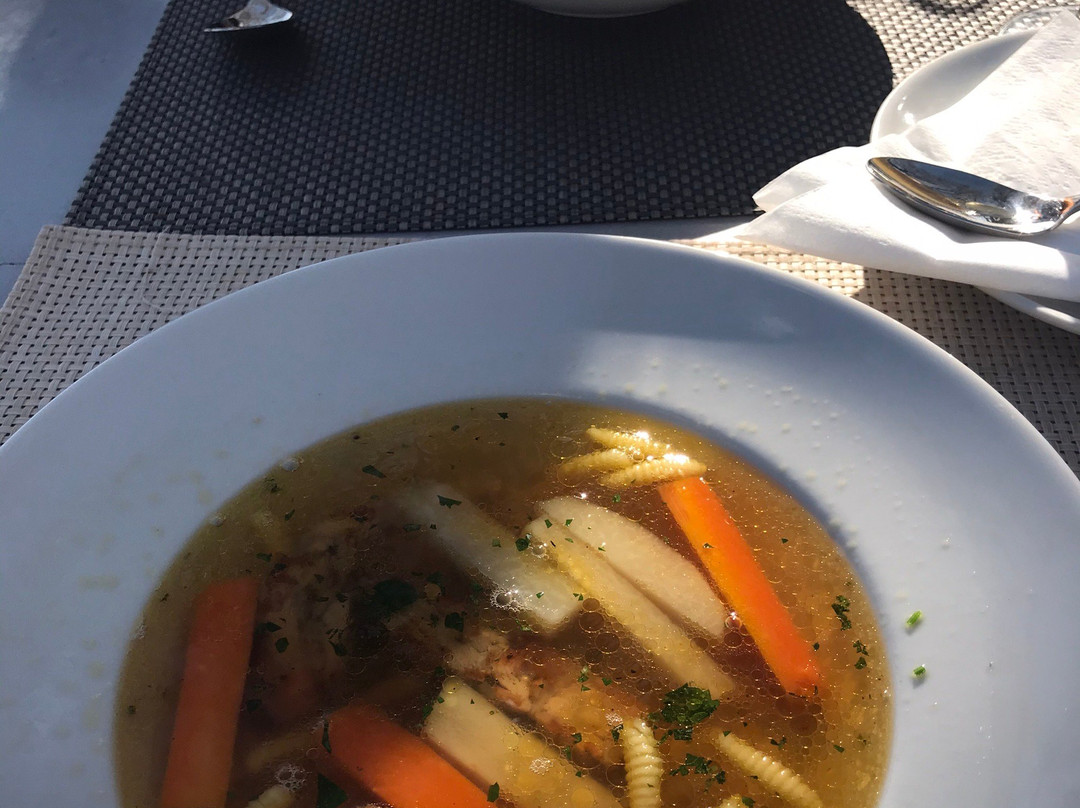 V4 Bistro