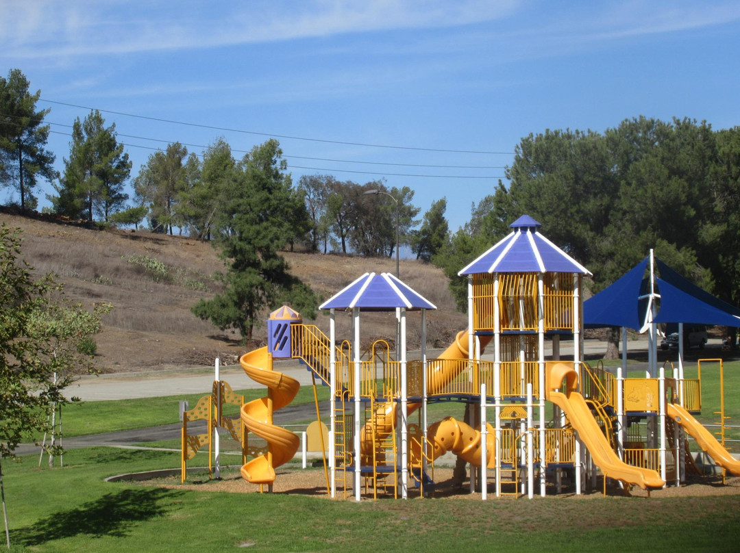 Frank G. Bonelli Regional Park景点图片