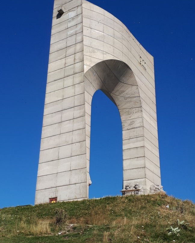Arch of Freedom-特罗扬必去景点