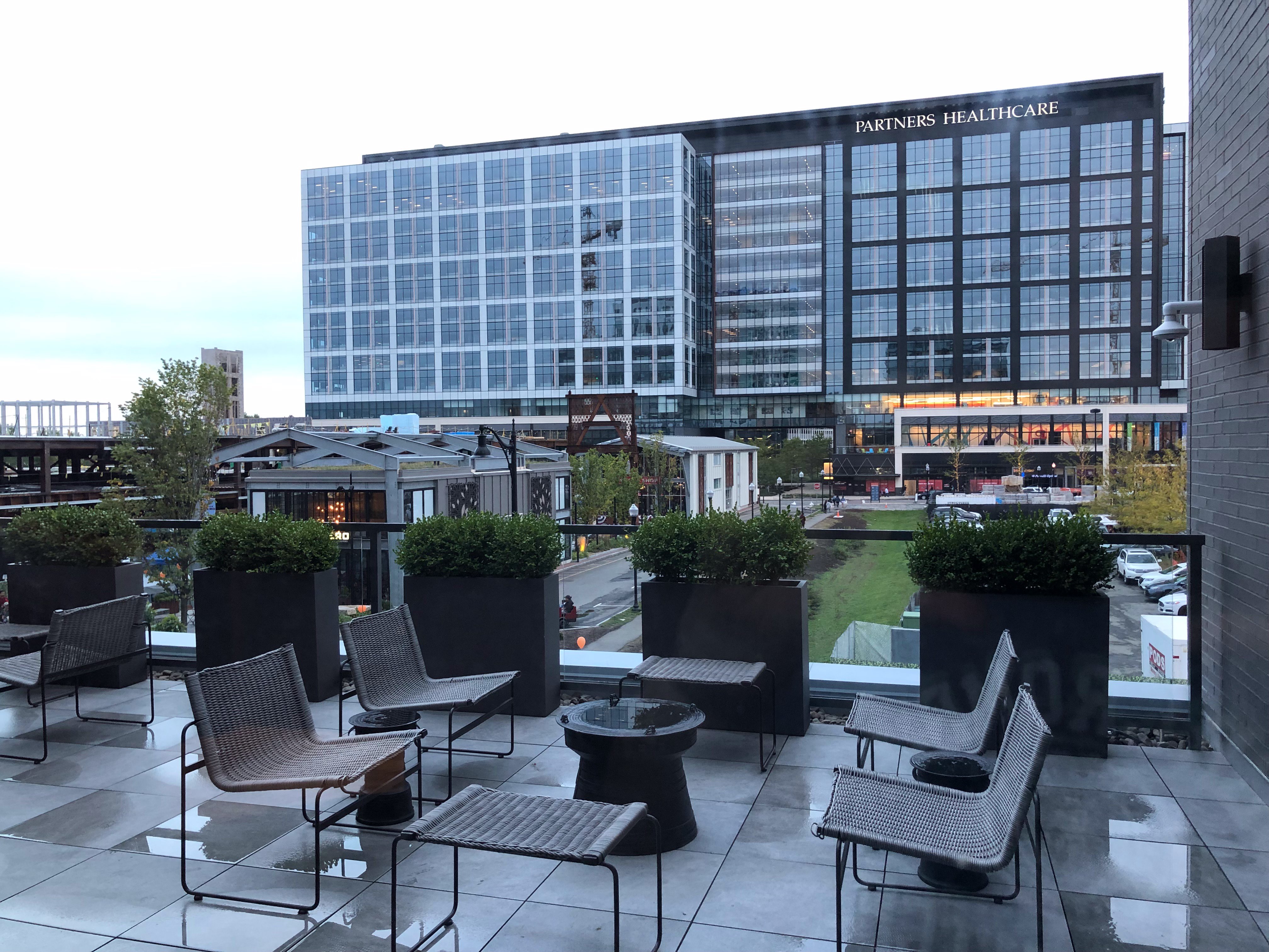The Row Hotel at Assembly Row, Autograph Collection-浴室