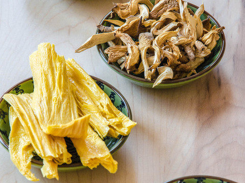 Asia Shop-巴达霍斯省必去景点