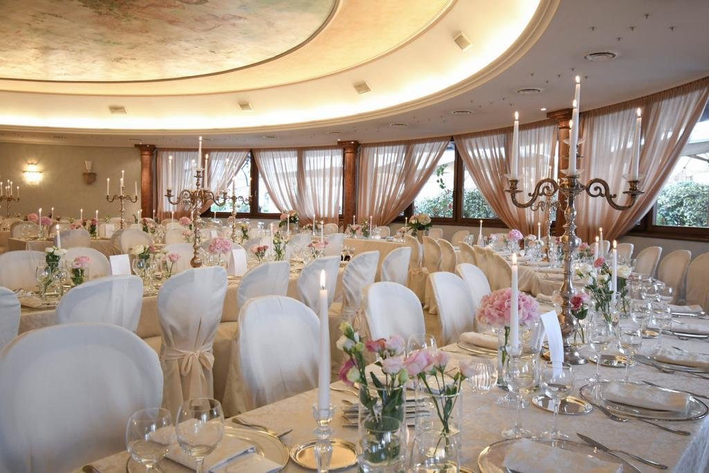 马佐莱尼酒店主图