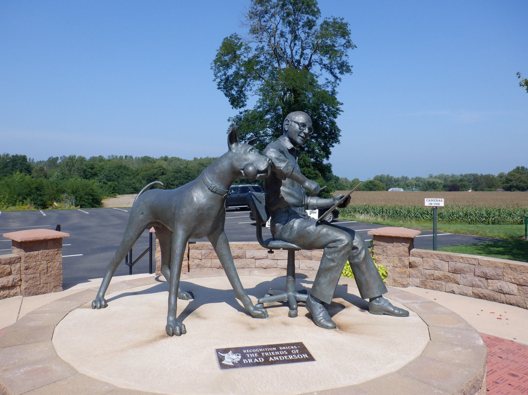 Brad Anderson & Marmaduke Statue景点图片