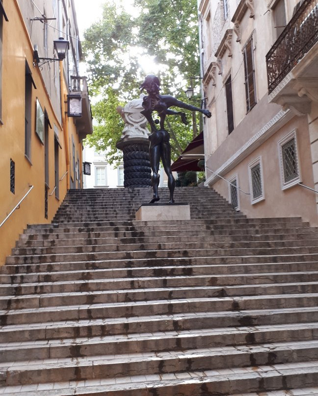 Monumento a Salvador Dali景点图片