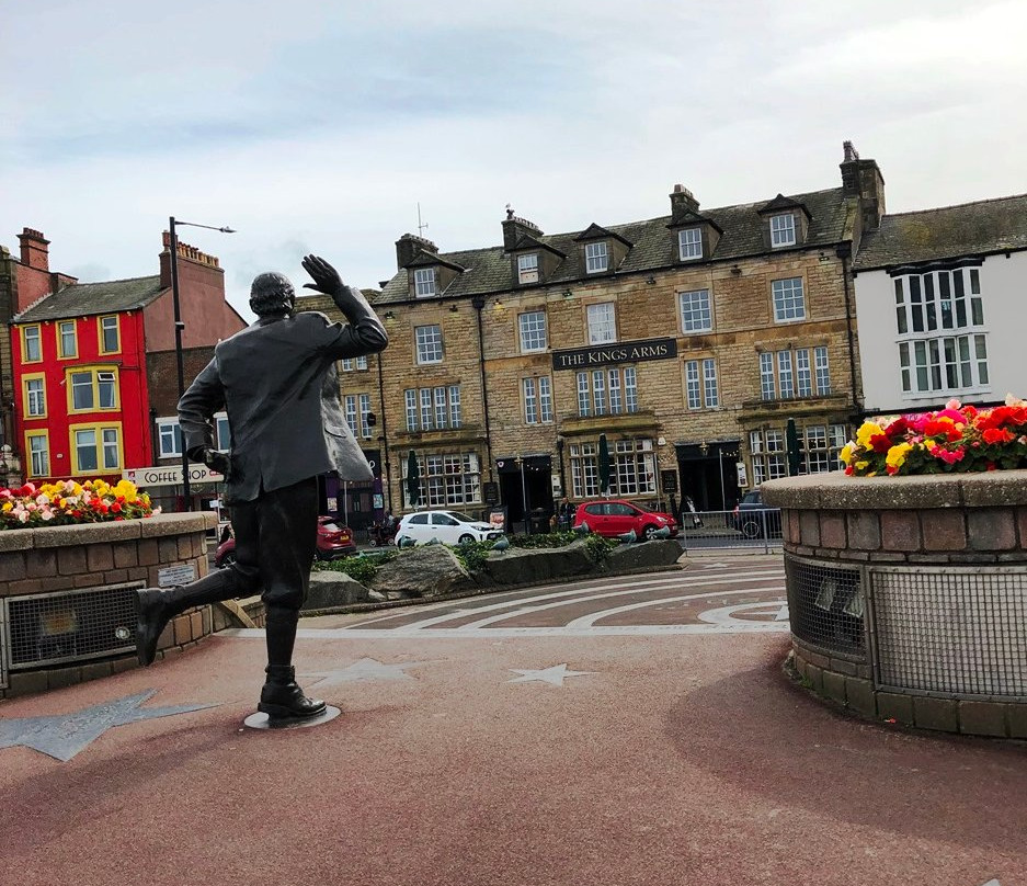 Eric Morecambe Statue景点图片