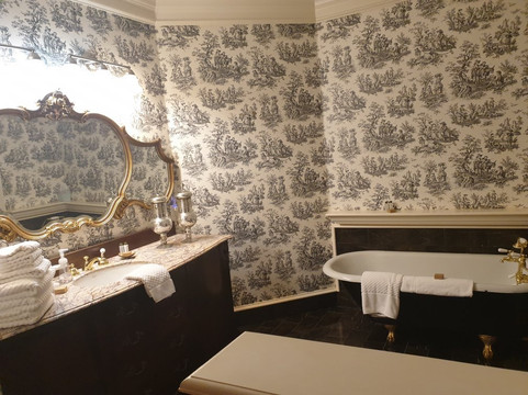 英国商人旅馆主图