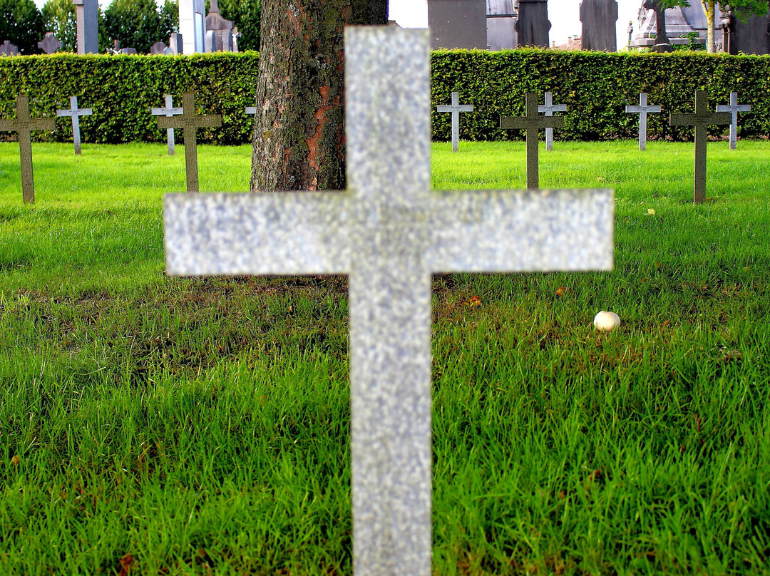 Bousbecque German Cemetery景点图片