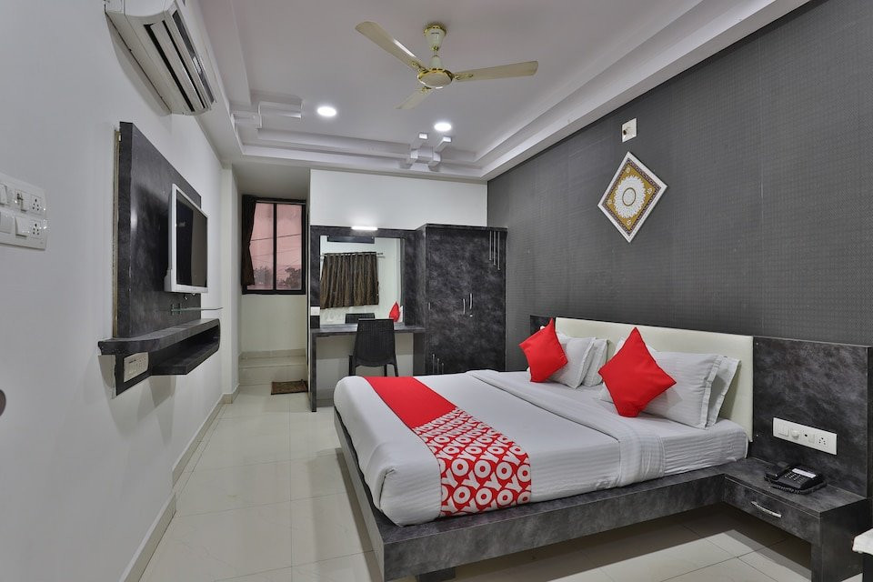 OYO 28441 Hotel Ashirwad主图