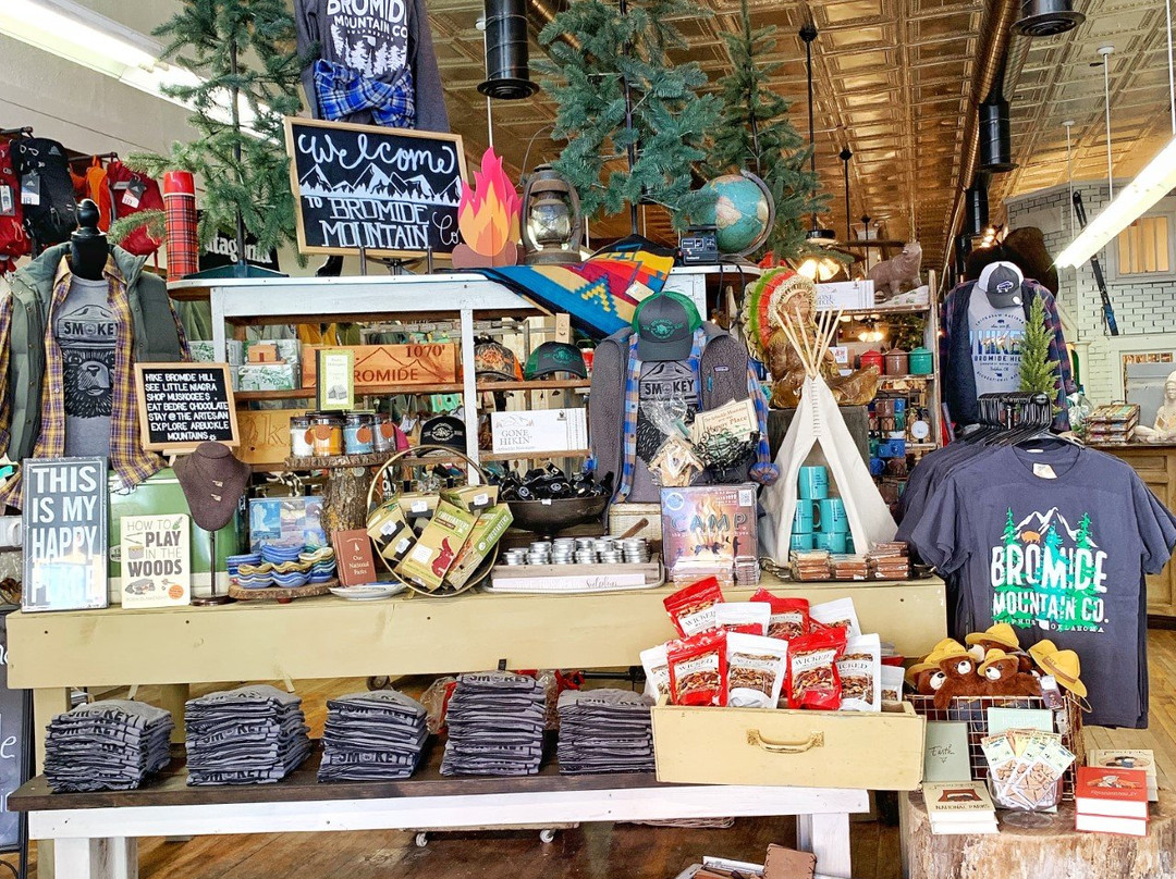 Bromide Mountain Co.-Sulphur必去景点