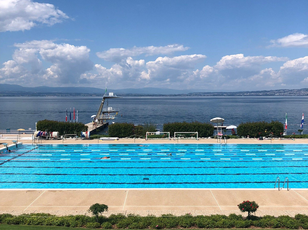 Evian Piscine-依云必去景点