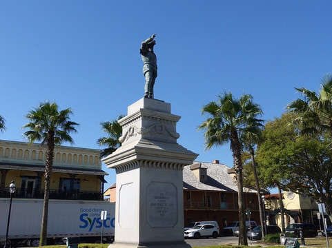 Plaza de la Constitucion-圣奥古斯丁必去景点