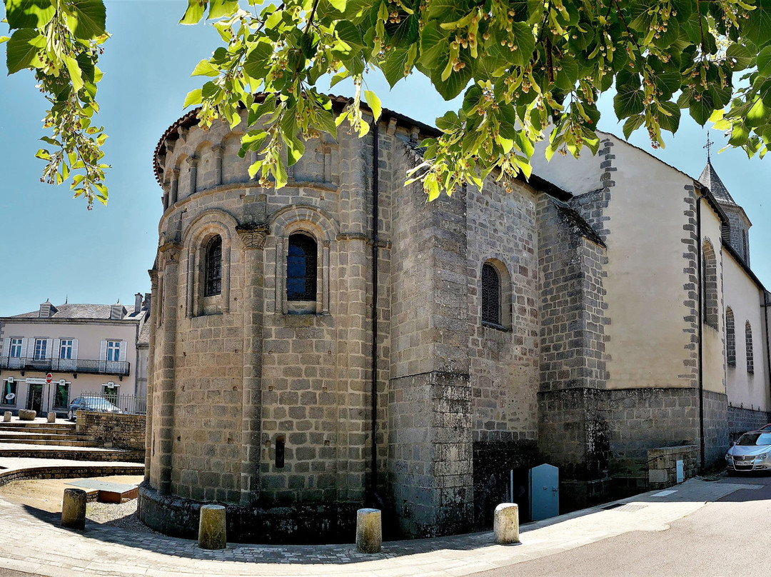 Eglise Saint-Sylvain-Ahun必去景点
