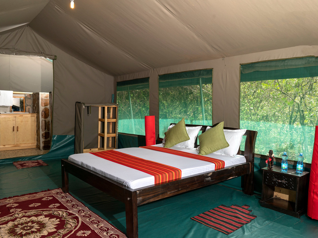 Olkinyei Mara Tented Camp