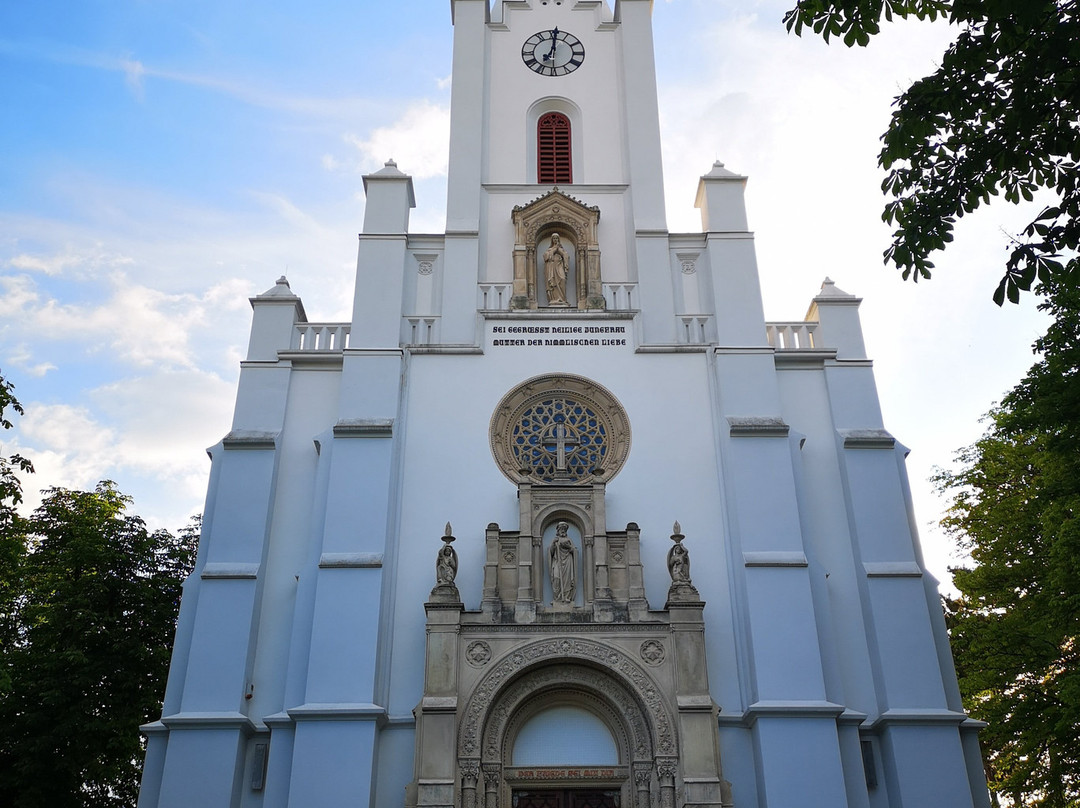 Stadtpfarrkirche Bad Vöslau-Bad Voeslau必去景点