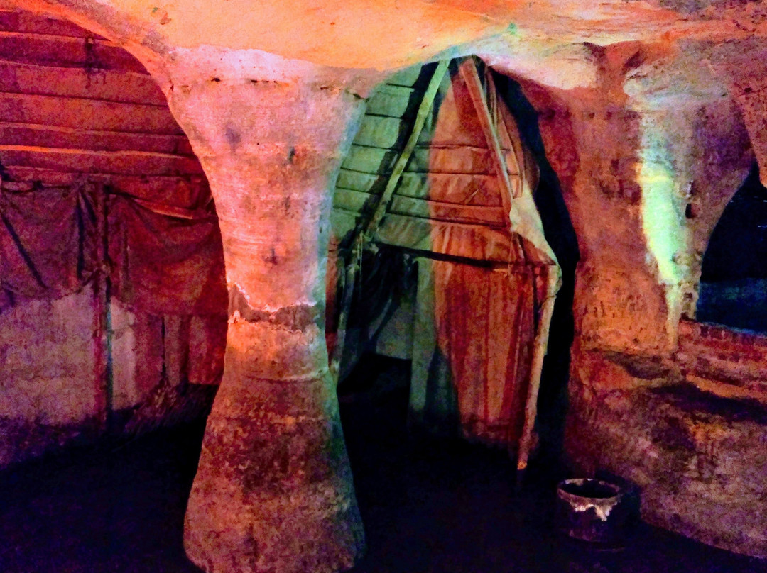 洞穴城景点图片