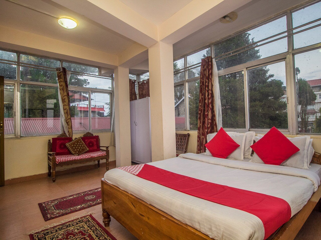 卫兰马别墅酒店主图