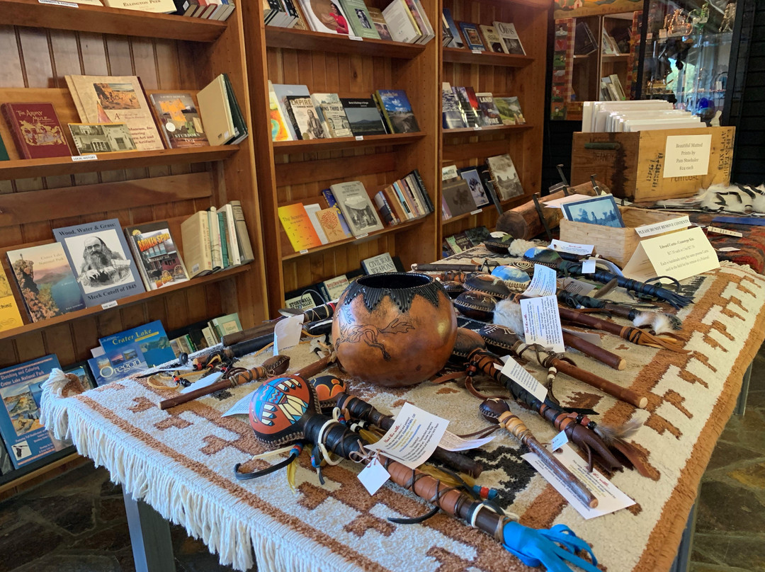 The Favell Museum Native American Artifacts and Contemporary Western Art-克拉马斯福尔斯必去景点