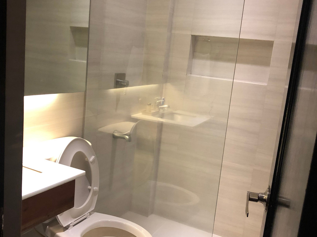 舒格兰酒店主图