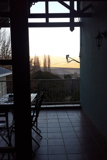 Red Mountain House主图