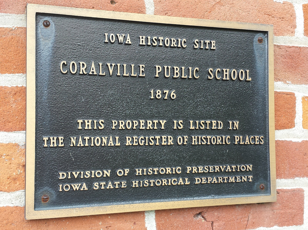 1876 Coralville Schoolhouse景点图片