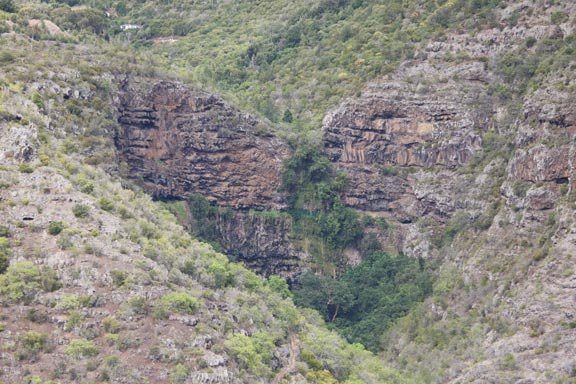 Heart Shaped Waterfall景点图片