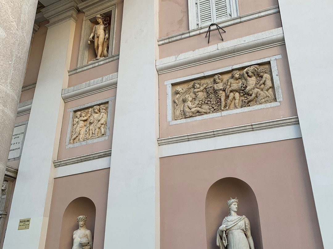 Piazza Borsa-特雷维索必去景点