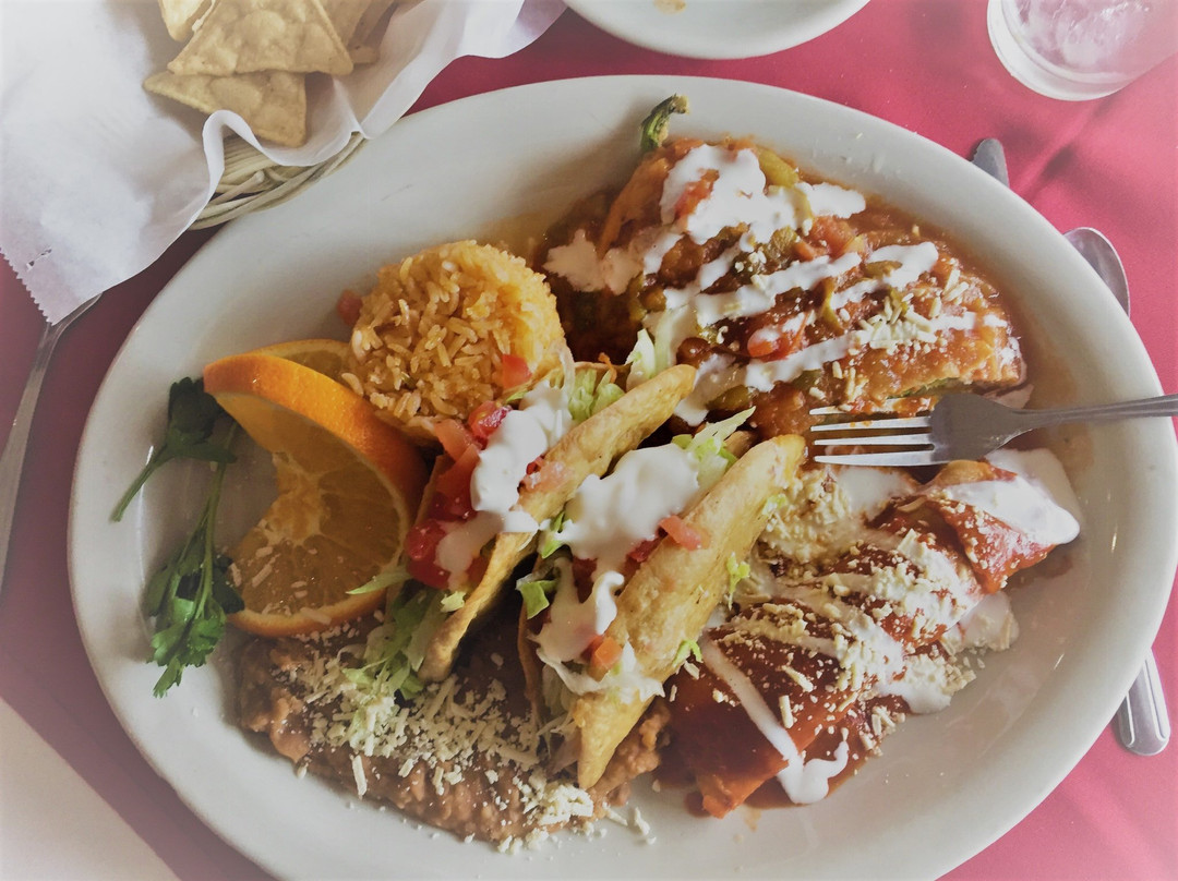 Hotel Santo Tomas主图