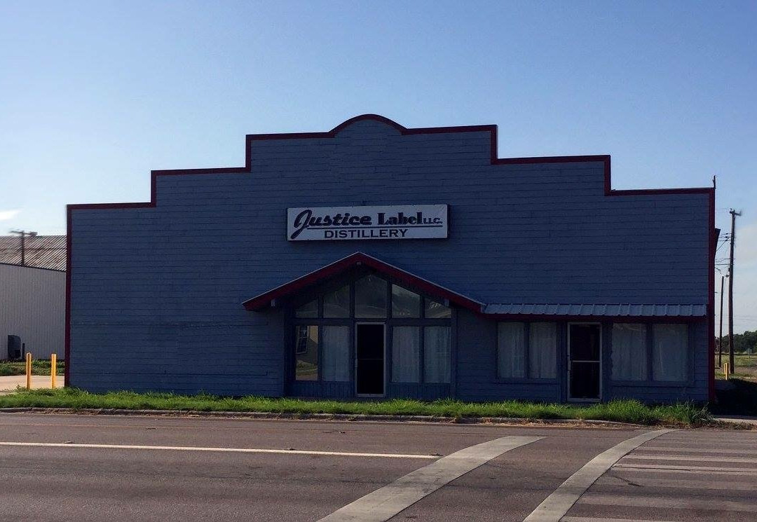 Justice Label Distillery Home of Bronze Star Texas Whiskey-Sinton必去景点