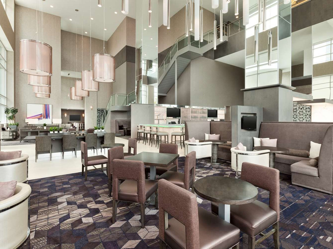 Embassy Suites by Hilton Charlotte Uptown主图