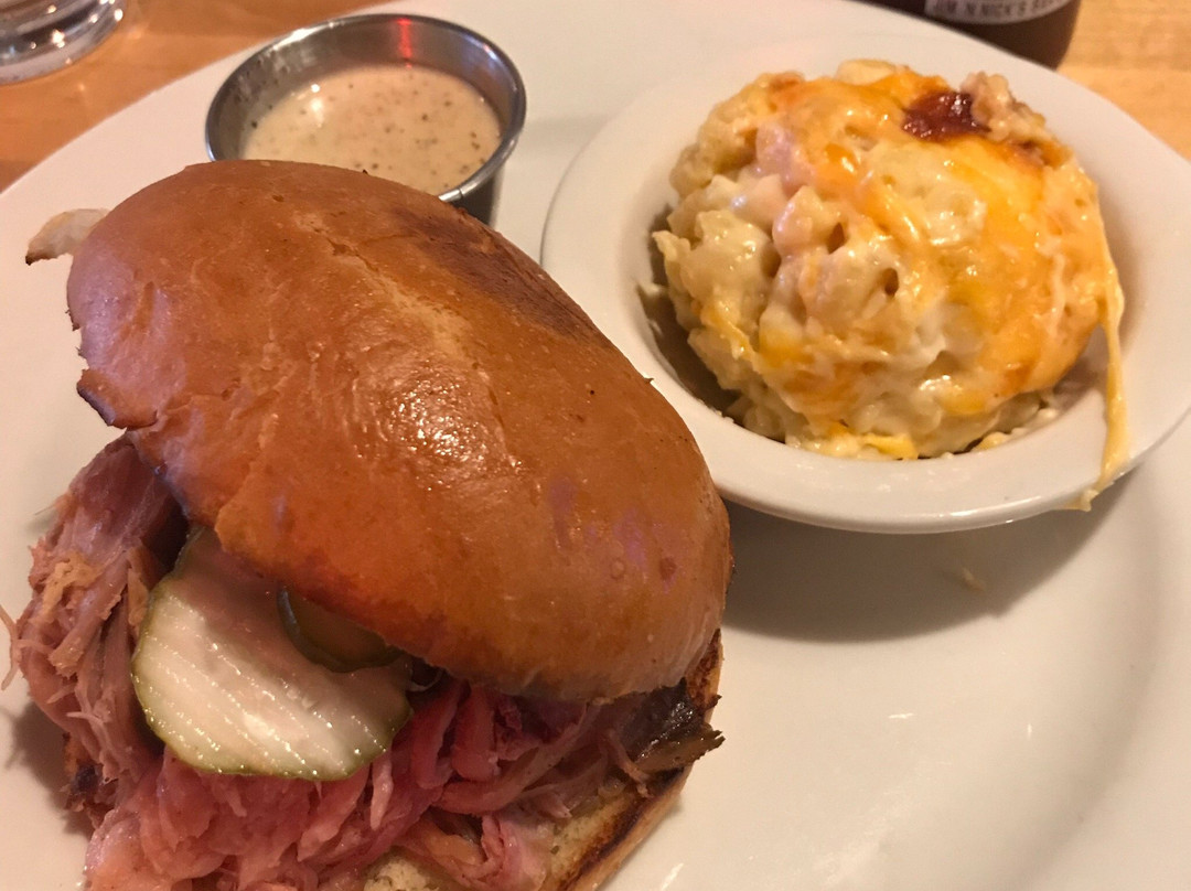 Jim 'n Nick's Bar-b-q