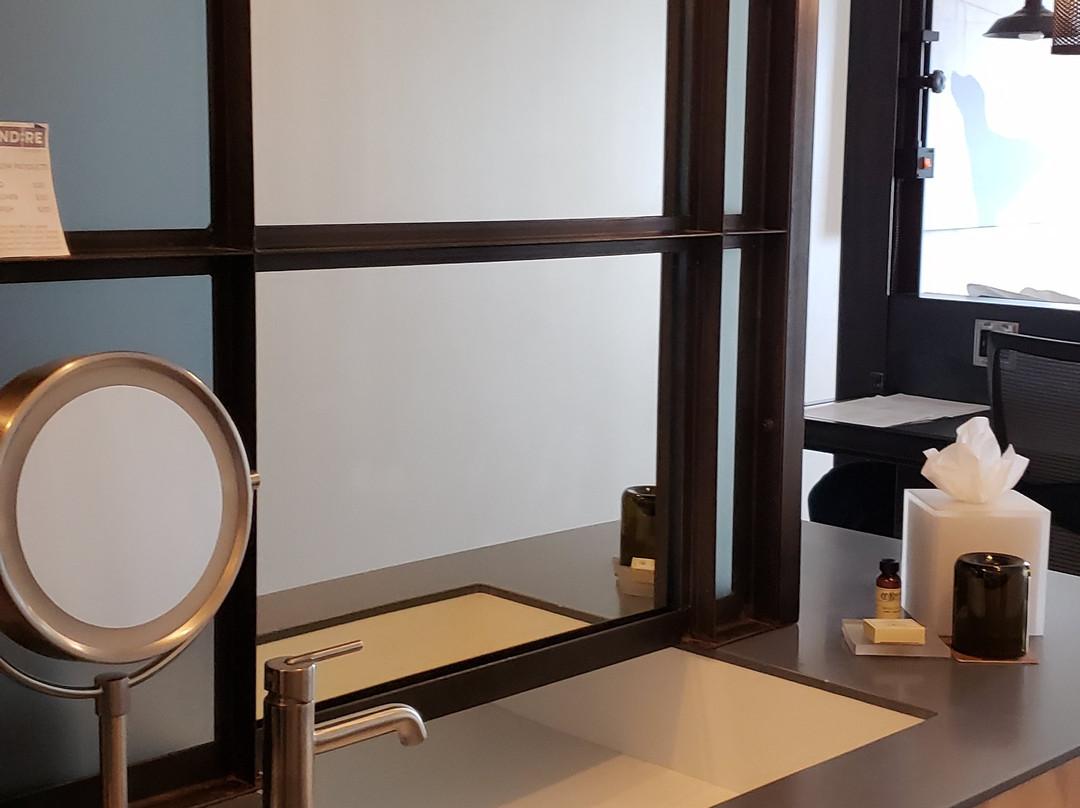 Found:Re Phoenix主图